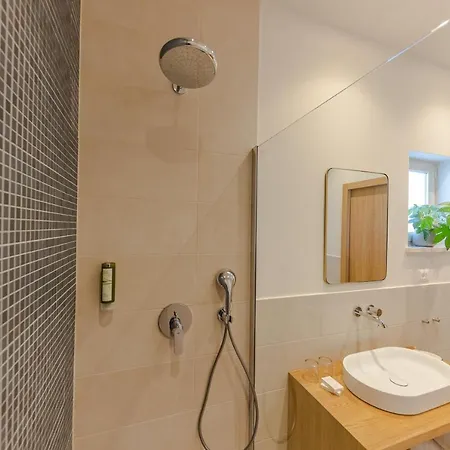 The Olive Poolhouse