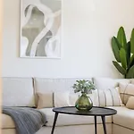The Olive Poolhouse Apartment