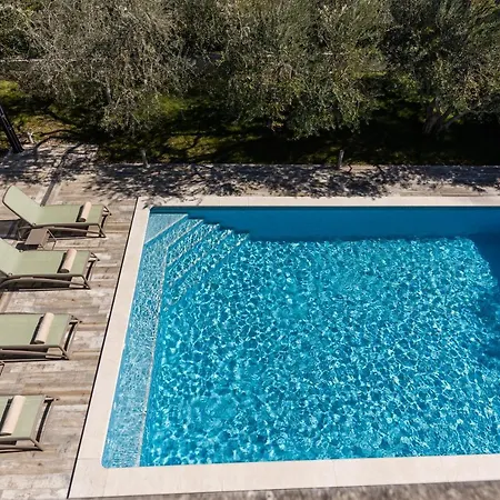 The Olive Poolhouse Appartement Split